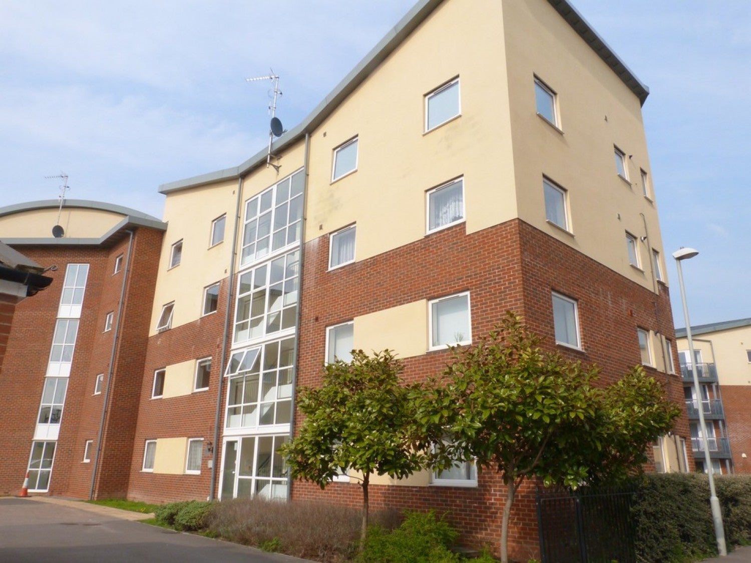Flat Longhorn Avenue in Gloucester
