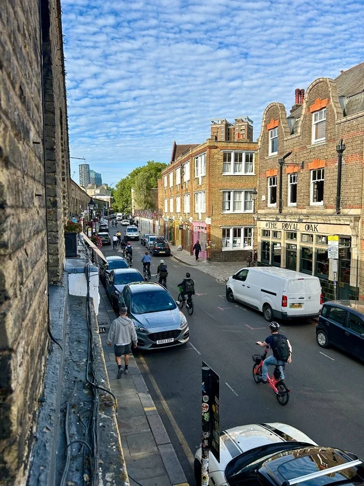 Flat Columbia Road in Greater London