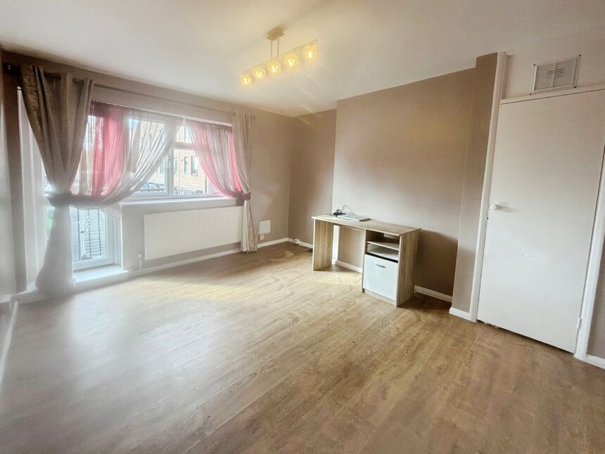 Flat South Molton Road in Greater London