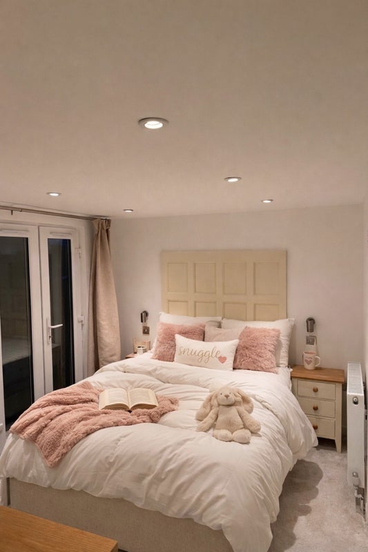 Room Little Ealing Lane in Greater London