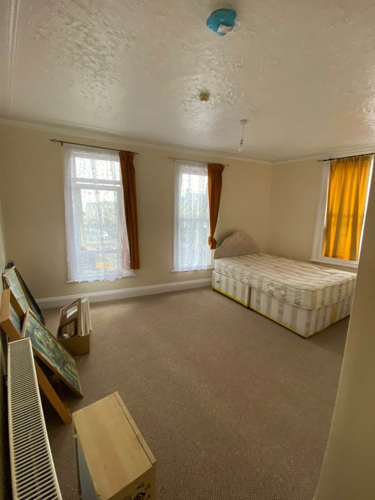 Room Gloucester Road in Bristol