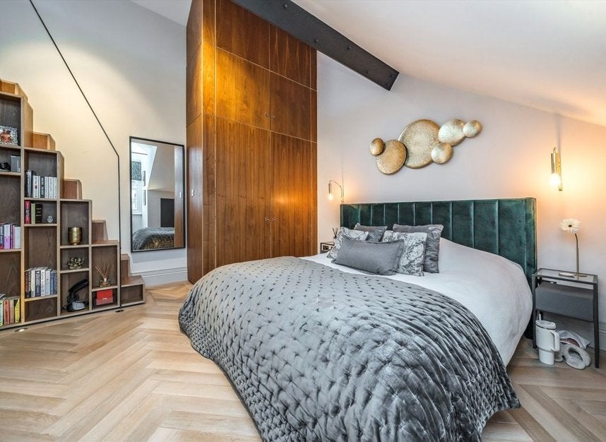 Flat Gunterstone Road in Greater London