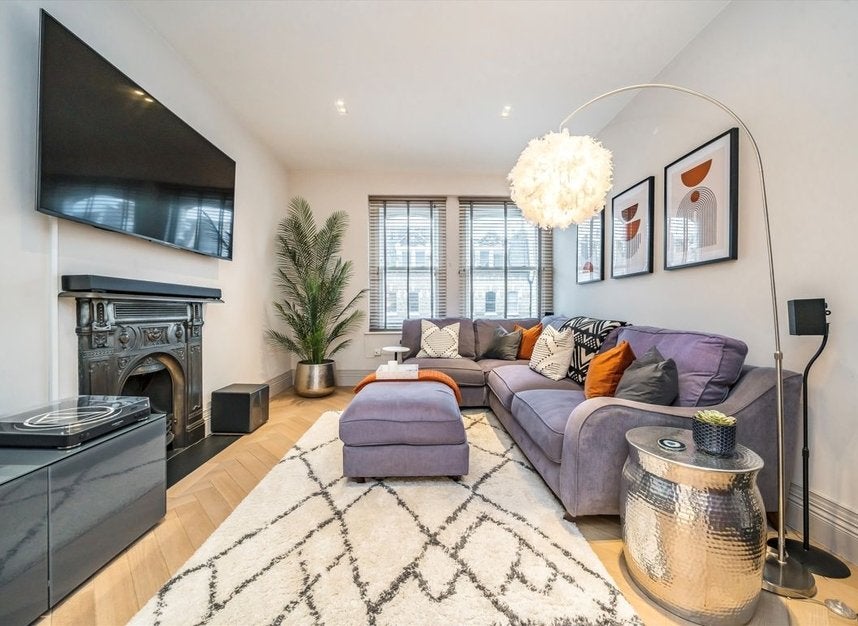 Flat Gunterstone Road in Greater London