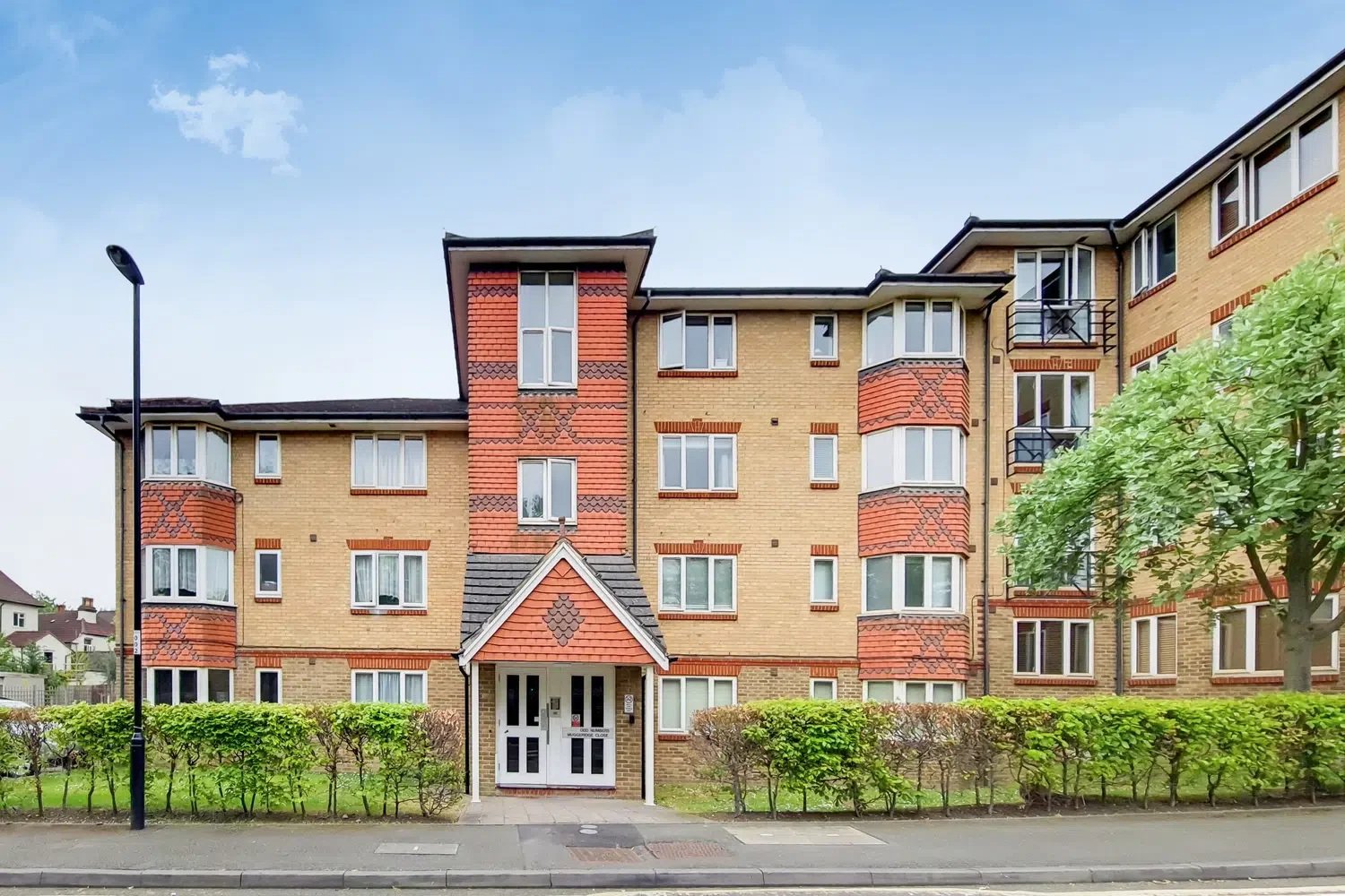 Flat Muggeridge Close in Greater London