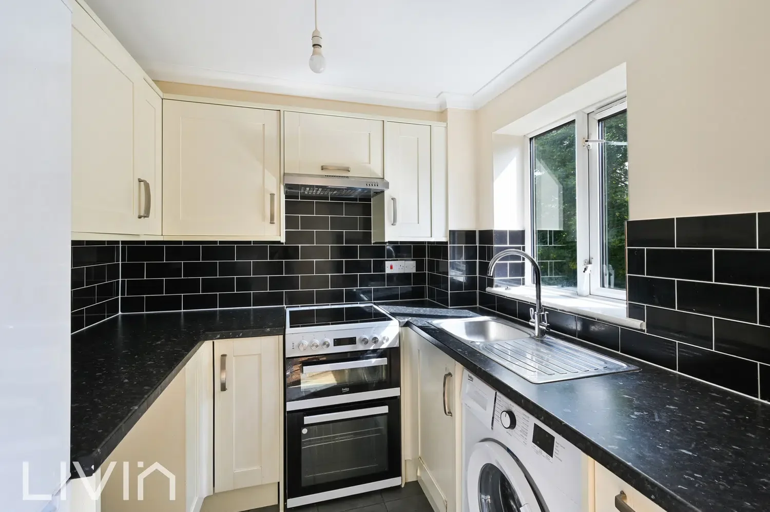 Flat Muggeridge Close in Greater London