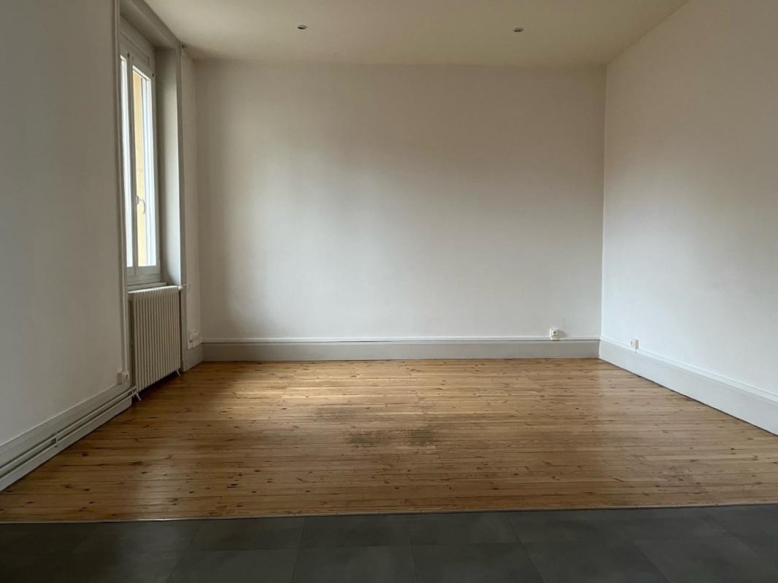 Flat Quai Général Leclerc in Le Coteau