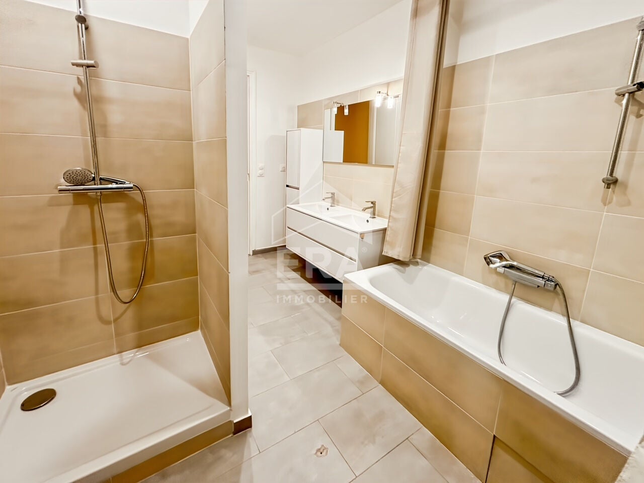 Flat Rue de Bellechasse in Paris