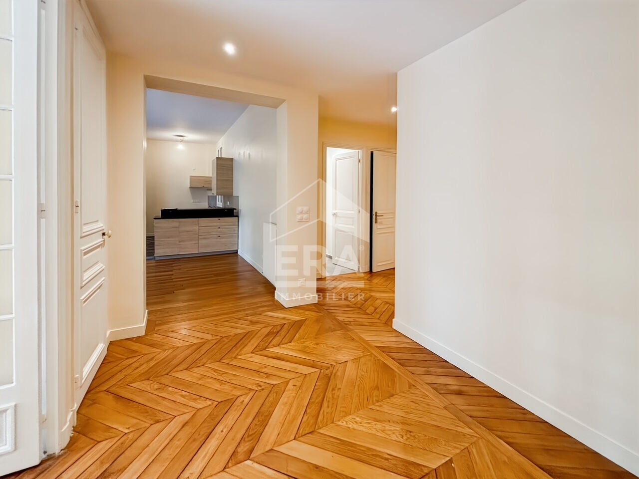 Flat Rue de Bellechasse in Paris