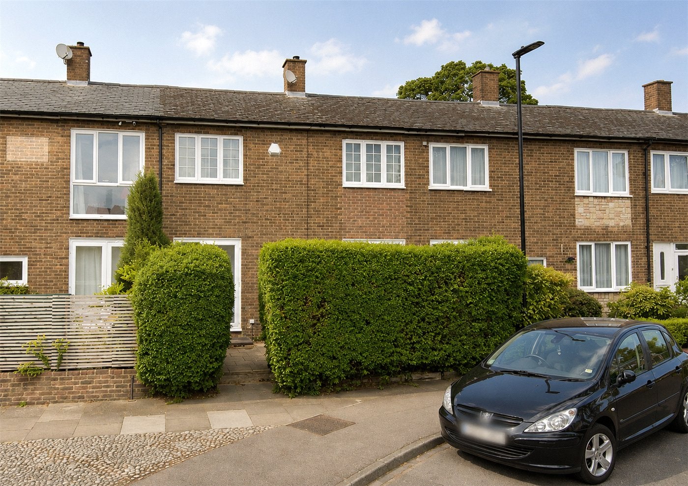 House Richmount Gardens in Greater London