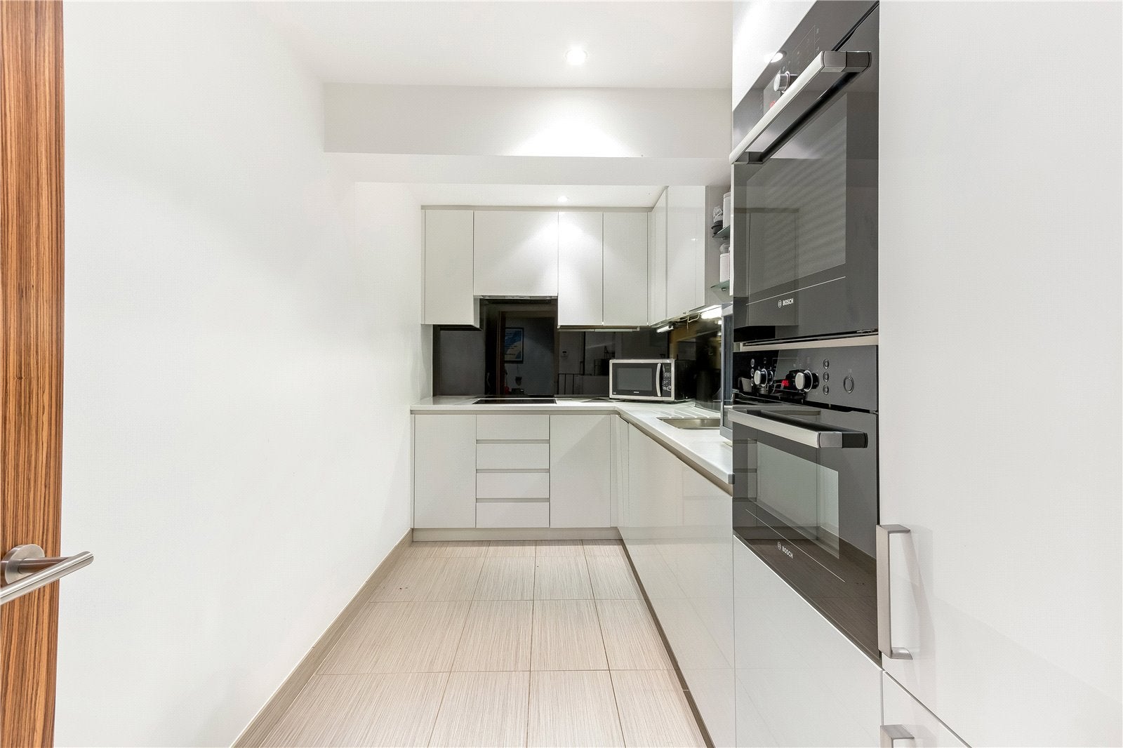 Flat Gillespie Road in Greater London