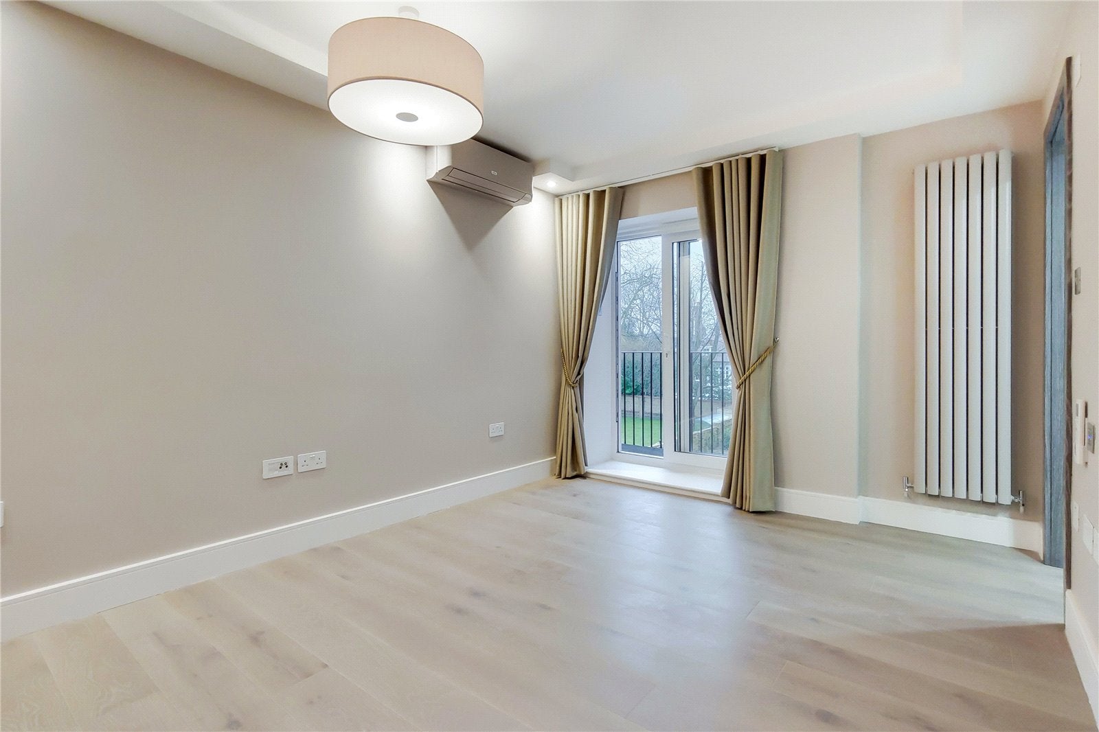 Flat Fitzjohn's Avenue in Greater London