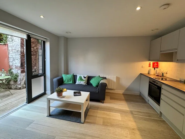 Flat Eagle Yard in Exeter