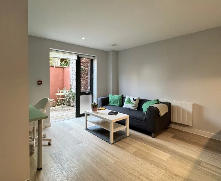 Flat Eagle Yard in Exeter