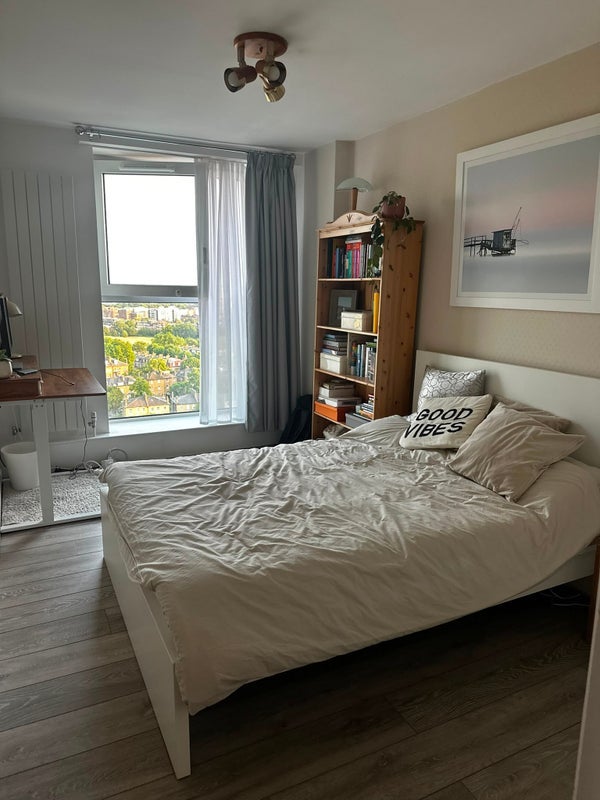 Room Fellows Road in Greater London