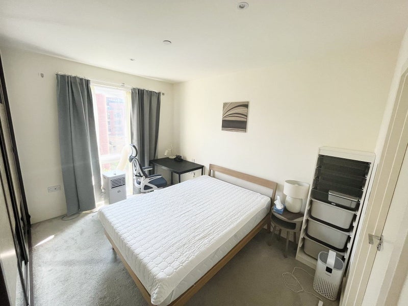 Room No 1 Street in Greater London