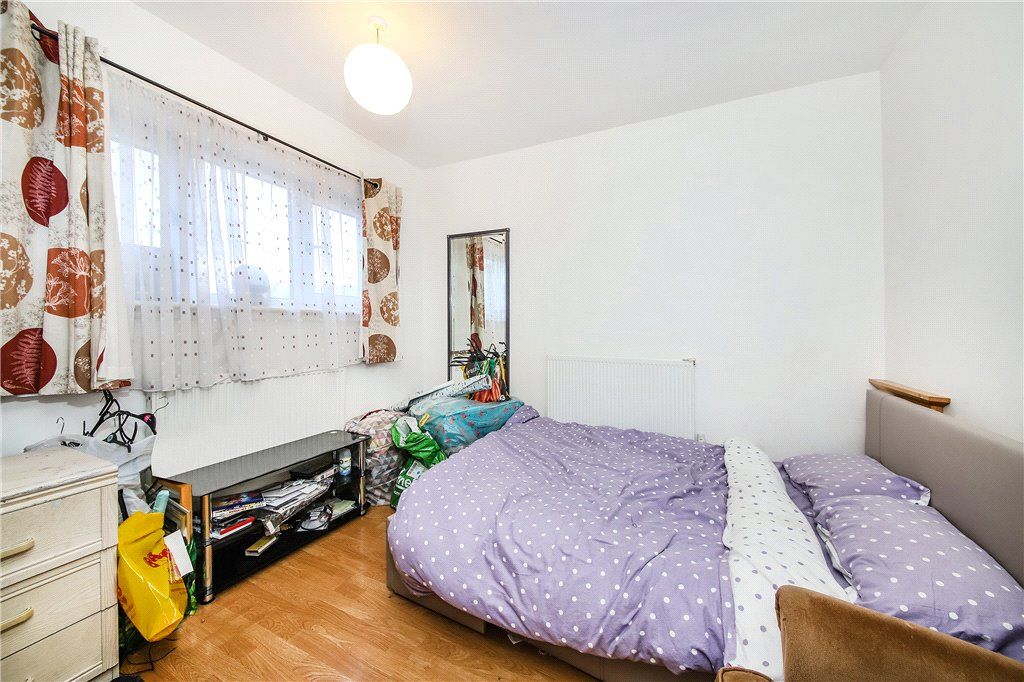 Flat Launch Street in Greater London