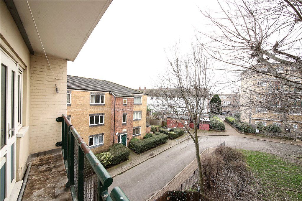 Flat Launch Street in Greater London