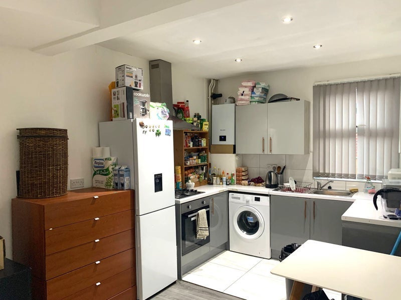 Room Saxony Road in Liverpool
