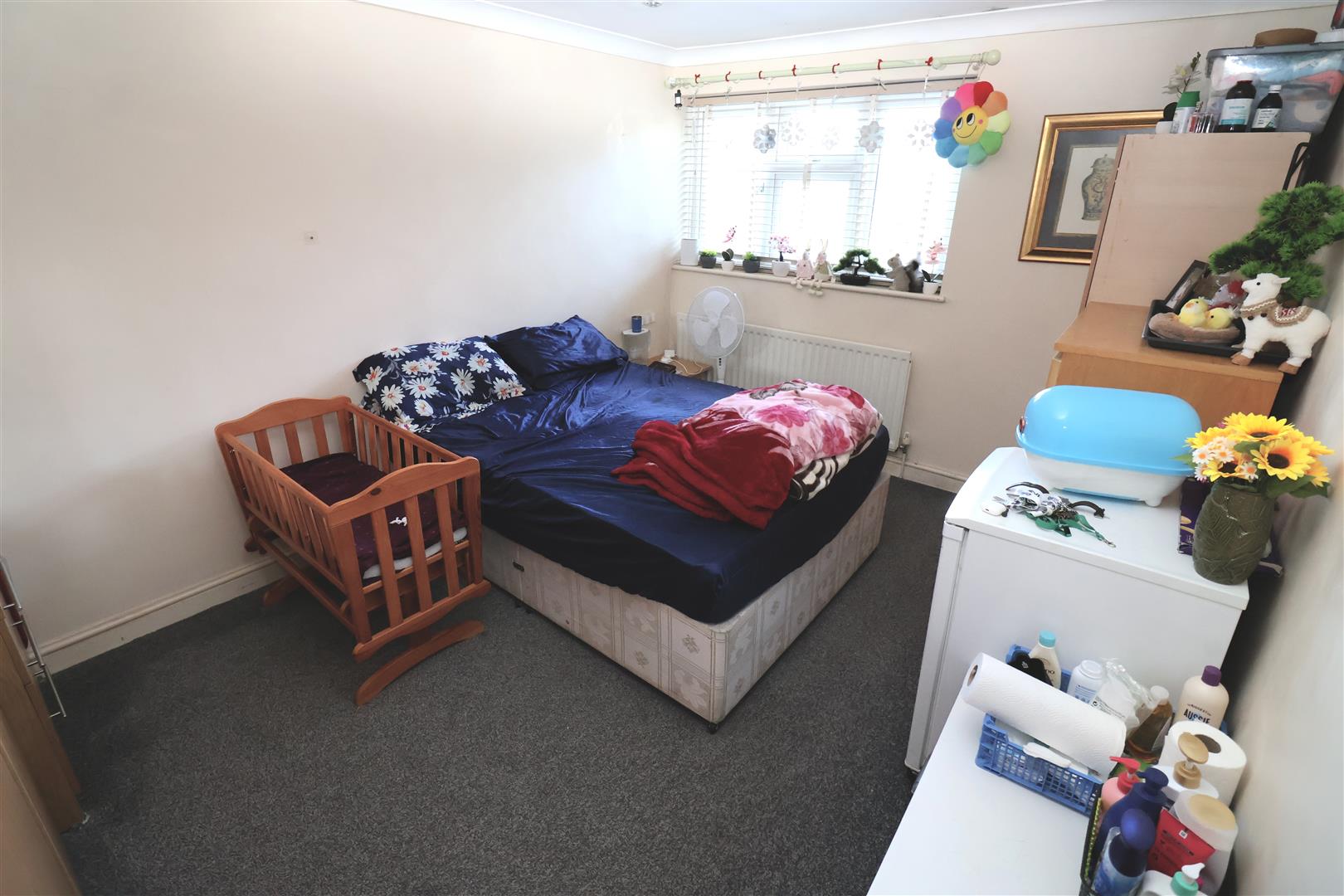 Flat Fontwell Close in Greater London