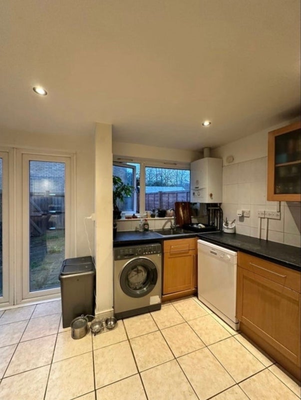 Room Bowater Close in Greater London