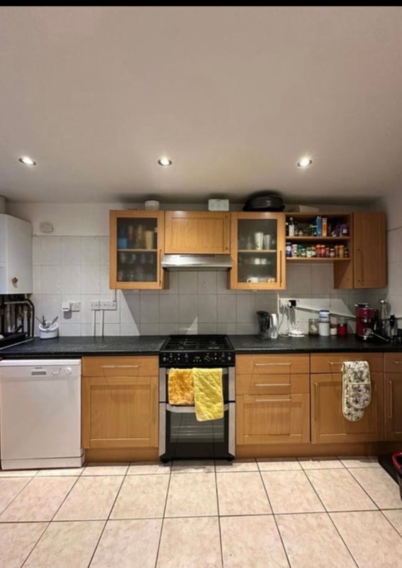 Room Bowater Close in Greater London