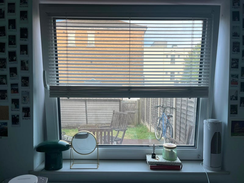 Room Beverley Mews in Crawley