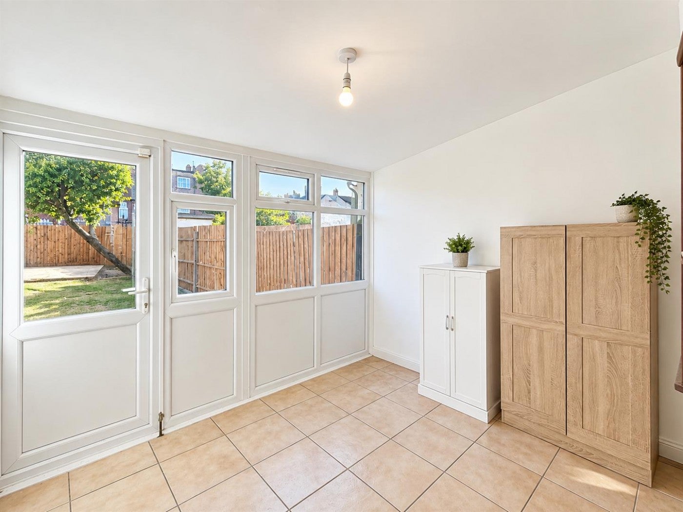 House Ash Grove in Greater London