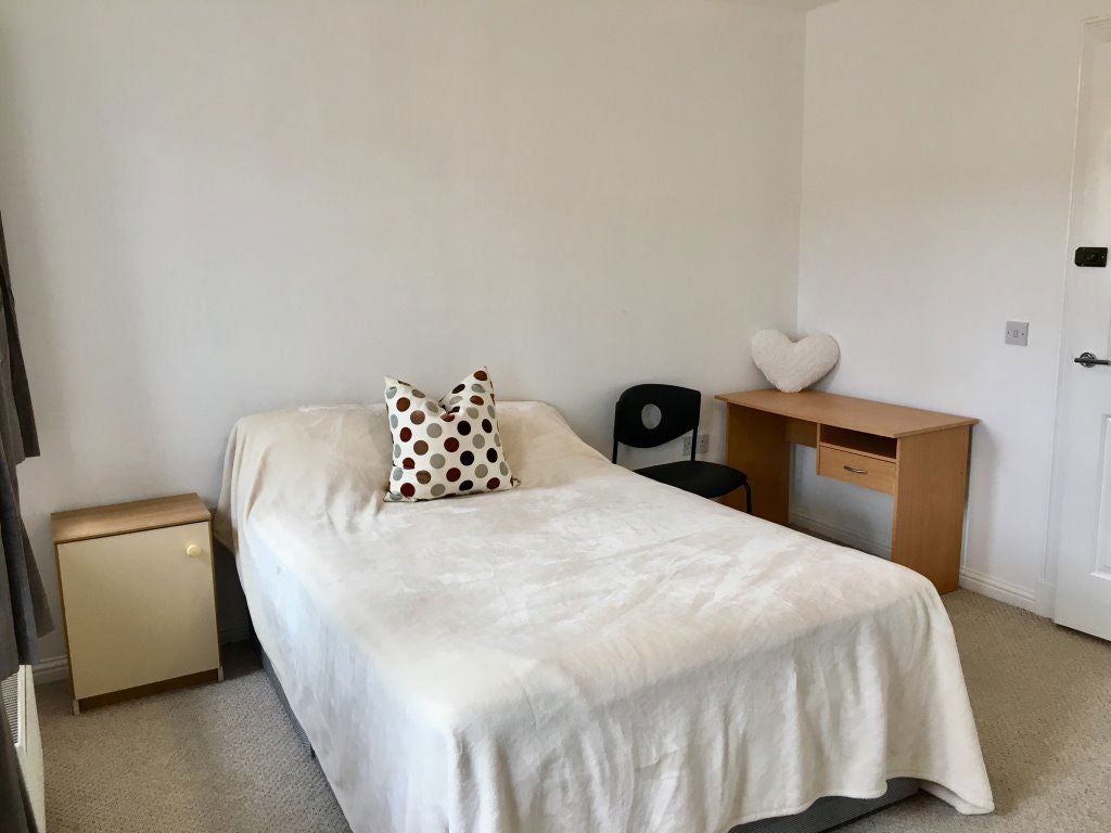 Room Lawson Place in Dundee