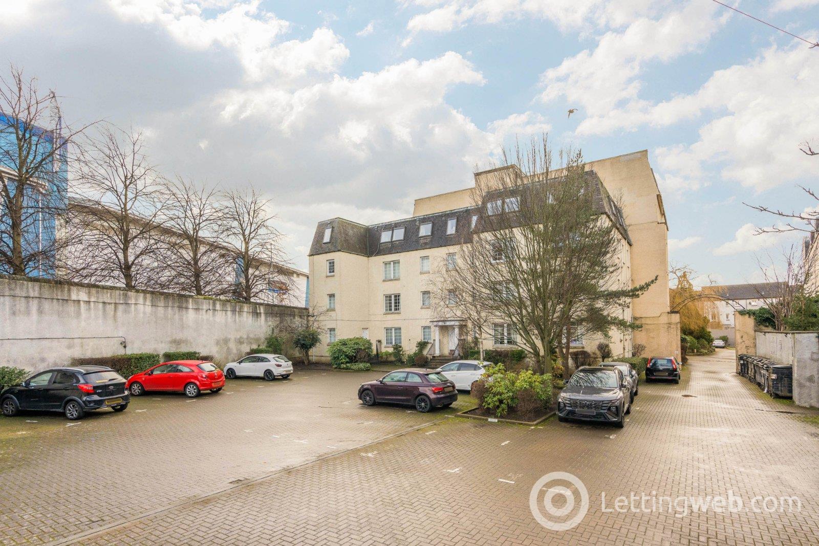 Flat Caledonian Crescent in City of Edinburgh