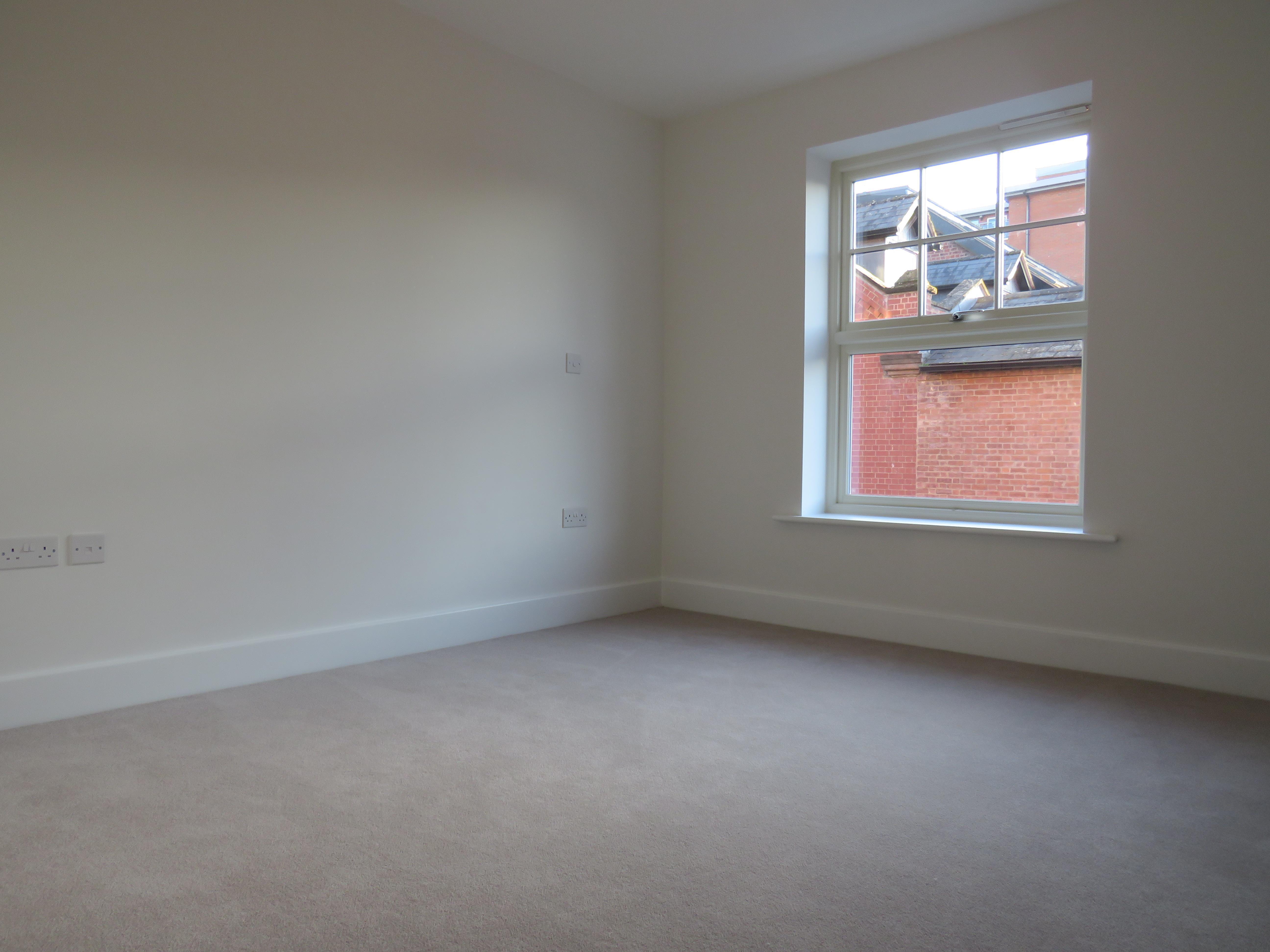 Flat Reindeer Court in Worcester