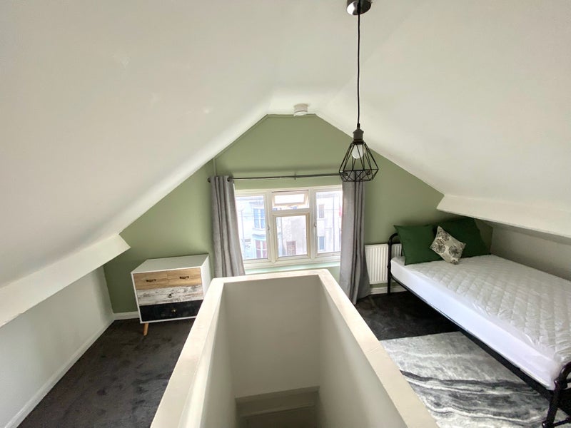 Room Walton Street in Leicester