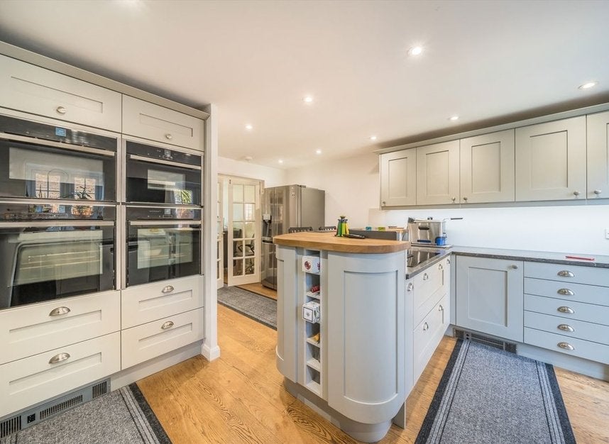 House Severnake Close in Greater London