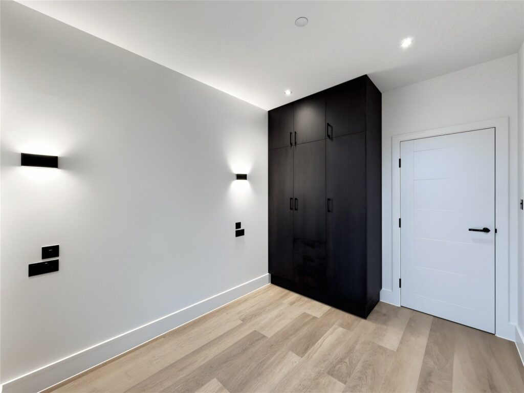 Flat Rye Close in Hart
