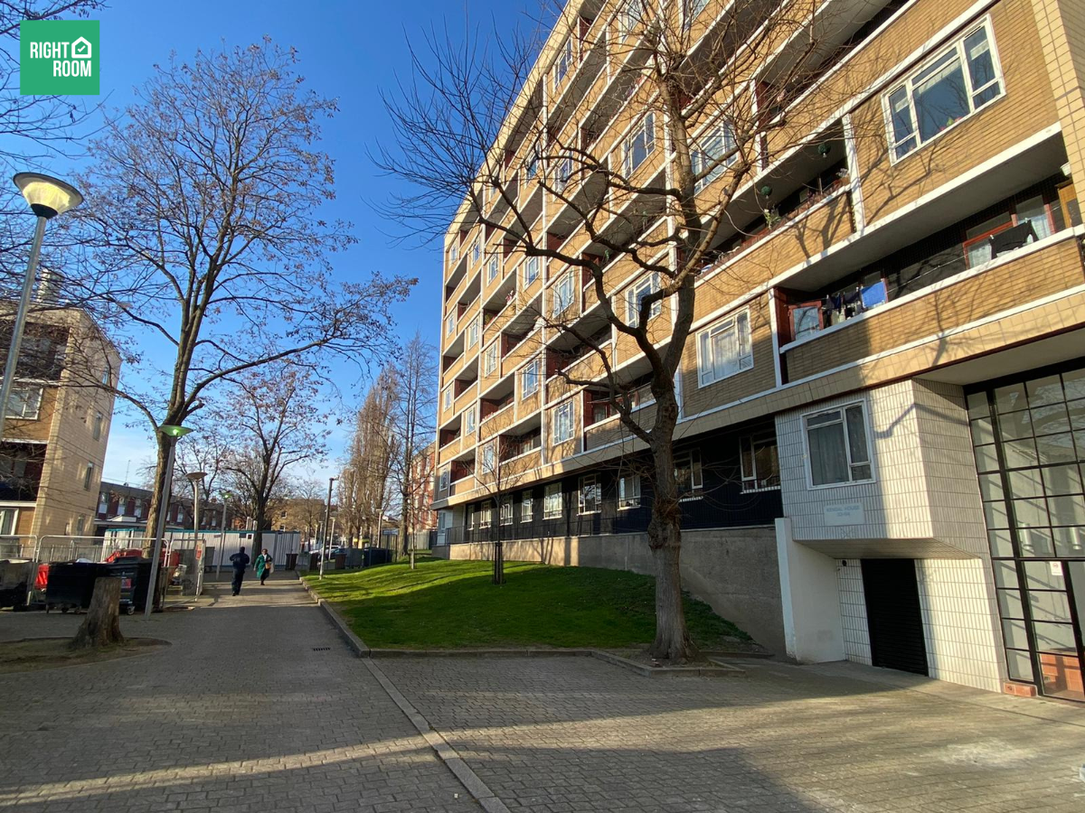 Flat Priory Green in Greater London