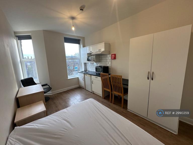 Room Bower Street in Harrogate