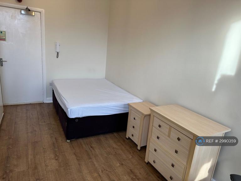 Room Bower Street in Harrogate