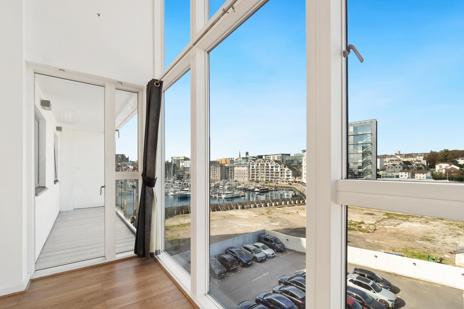 Flat Marrowbone Slip in Plymouth