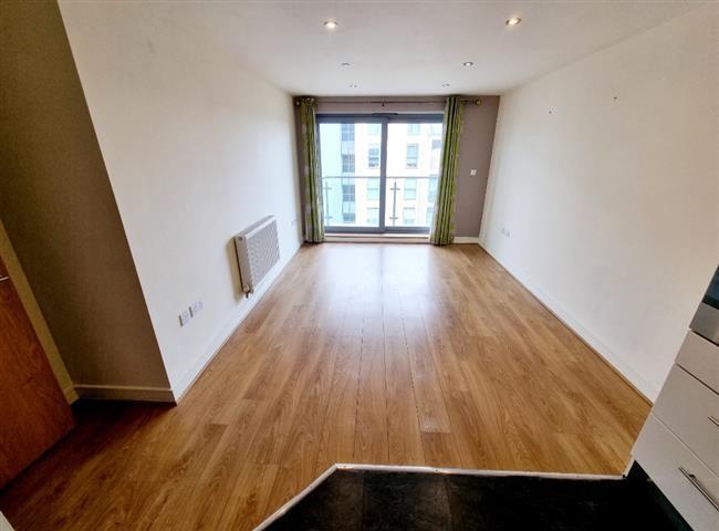 Flat Lytton Way in Stevenage