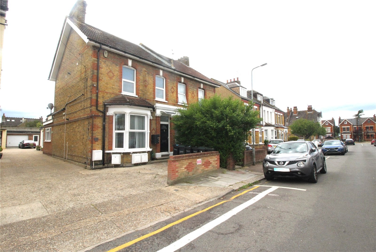 Flat Kent Road in Gravesham