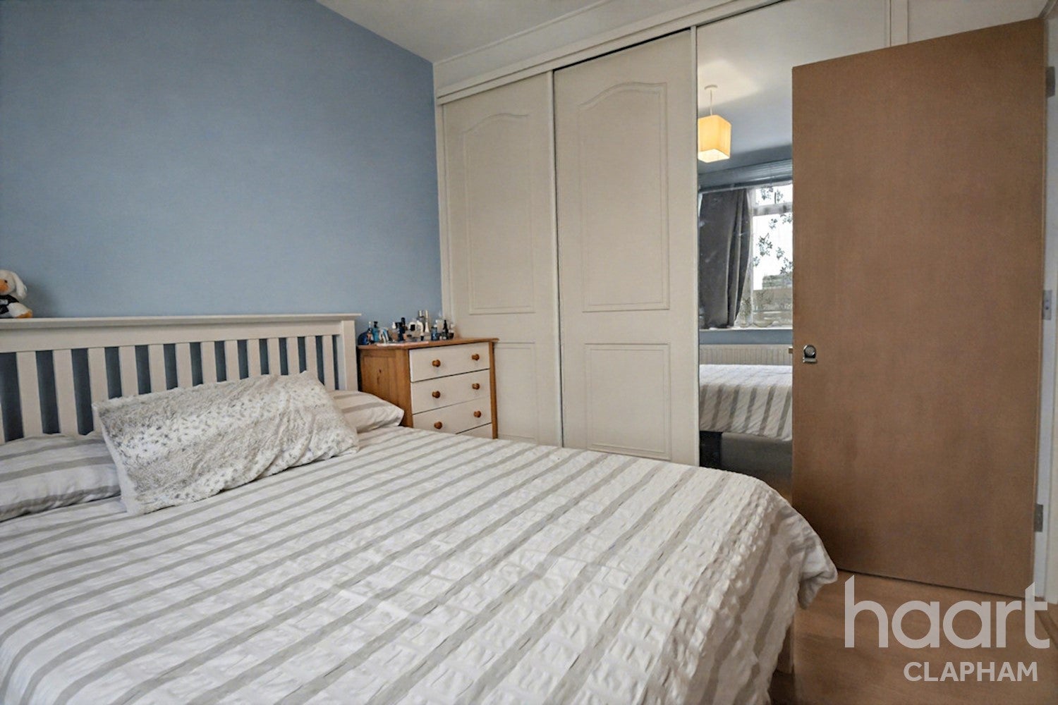 Room Kennington Lane in Greater London