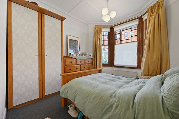 Flat Stonor Road in Greater London