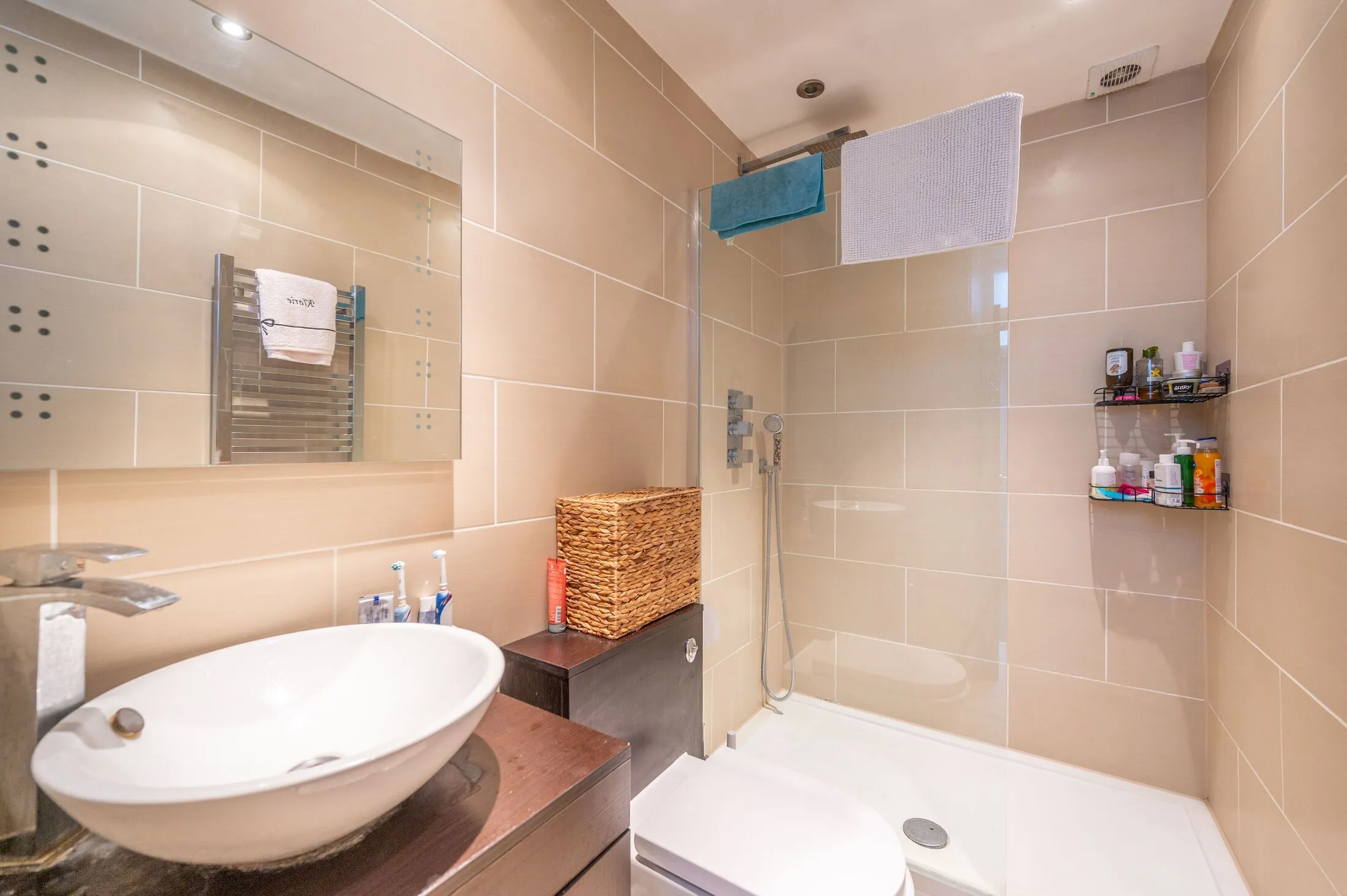 Flat Hofland Road in Greater London