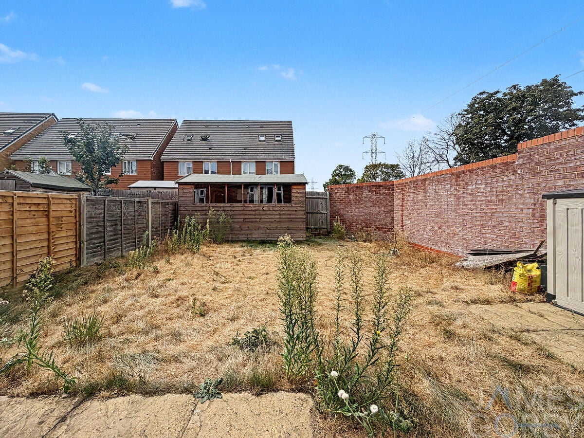 House Rainbow Gardens in Dartford