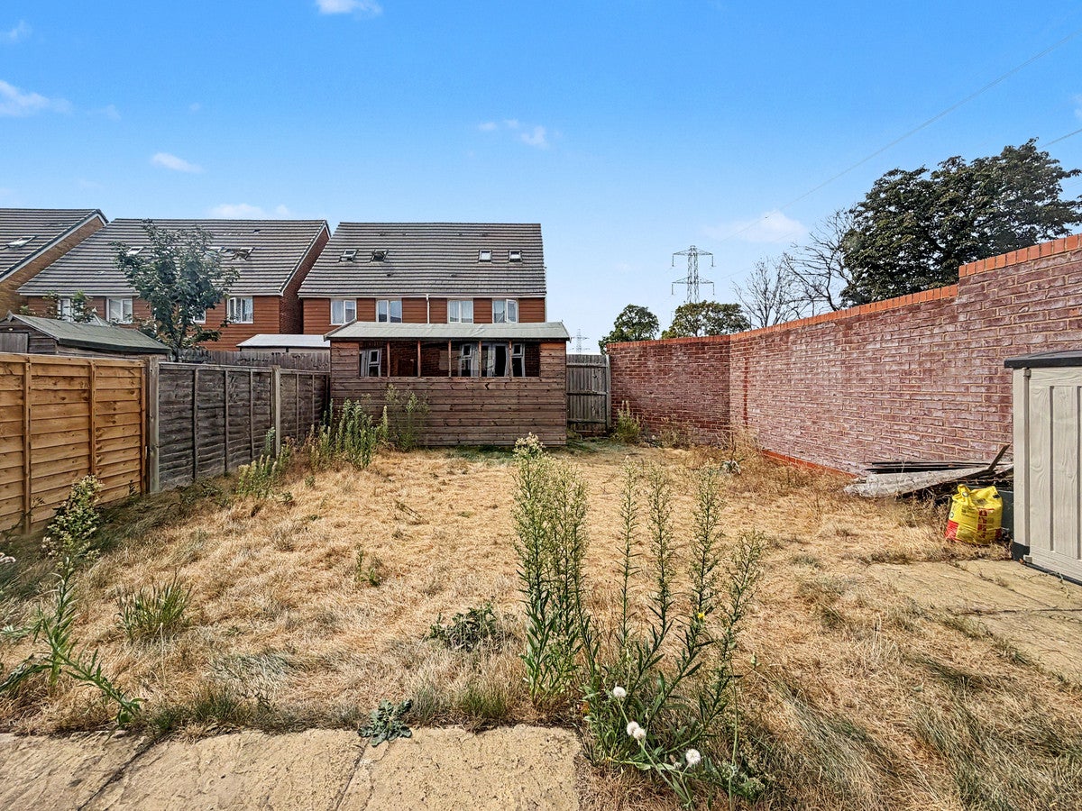 House Rainbow Gardens in Dartford