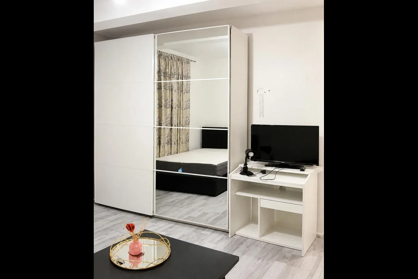 Room Camberwell Road in Greater London