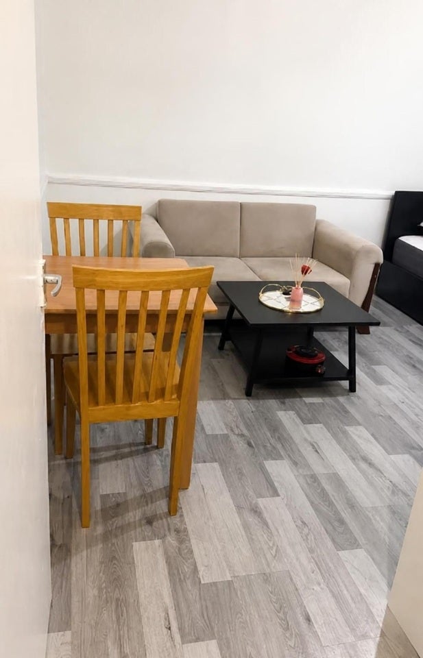 Room Camberwell Road in Greater London
