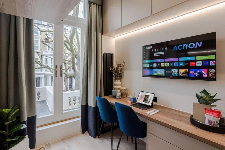 Flat Marloes Road in Greater London