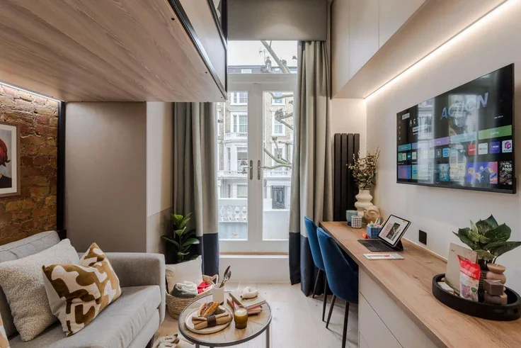 Flat Marloes Road in Greater London