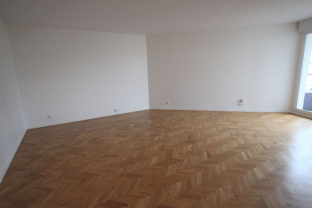 Flat Rue Gaultier in Courbevoie