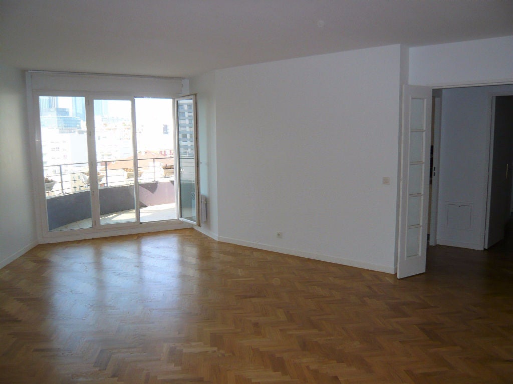 Flat Rue Gaultier in Courbevoie